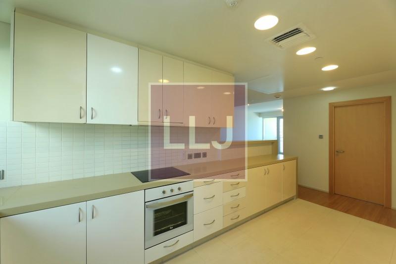 4 bed, 5 bath Hotel & Hotel Apartment for rent in Al Nada Tower, Al Nahda, Sharjah for price AED 180000 yearly 