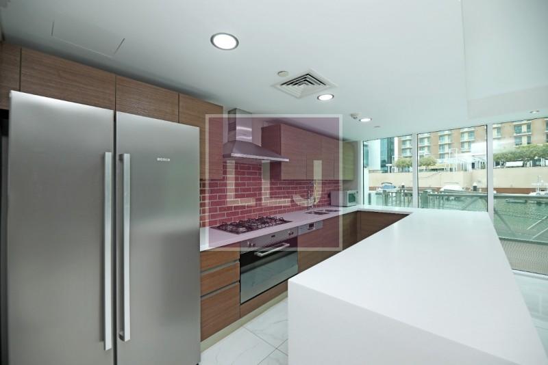 2 bed, 3 bath Duplex for rent in Al Bandar Rotana - Creek, Baniyas Road, Deira, Dubai for price AED 250000 yearly 