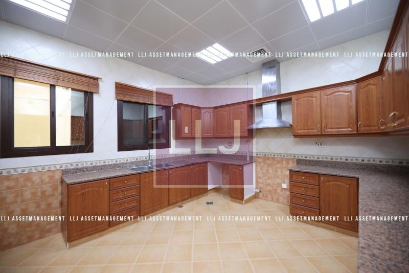 5 bed, 7 bath Villa for rent in Al Bateen Residence, The Walk, Jumeirah Beach Residence, Dubai for price AED 600000 yearly 