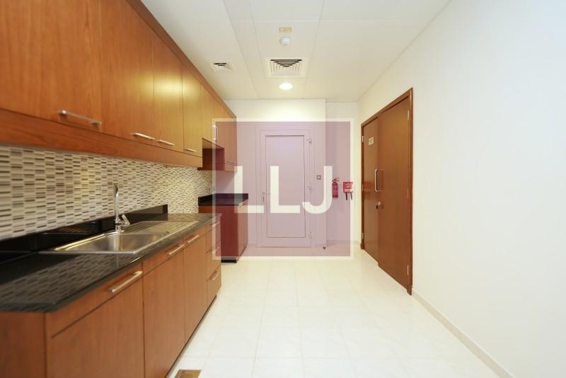 6 bed, 7 bath Villa for sale in Marina Residences 6, Marina Residences, Palm Jumeirah, Dubai for price AED 14000000 