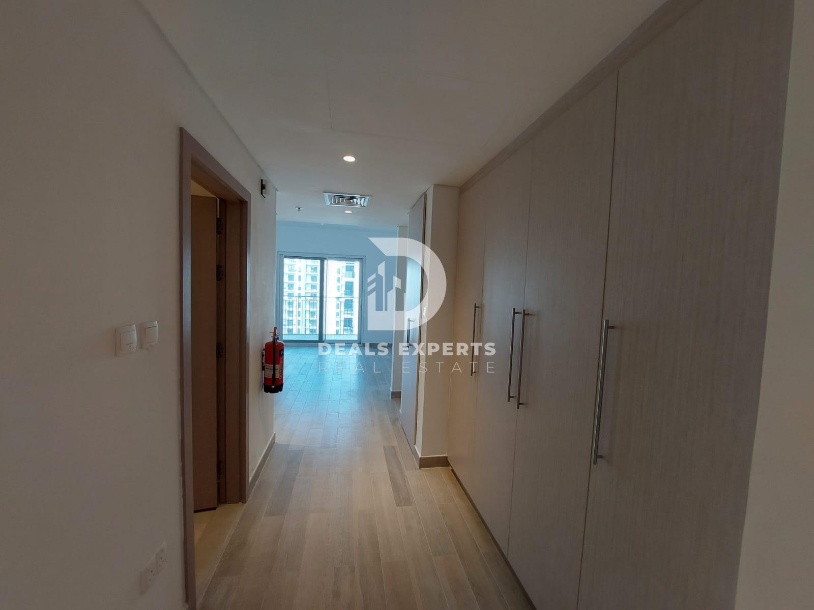 1 bath Apartment for rent in Waters Edge, Yas Island, Abu Dhabi for price AED 45000 yearly 